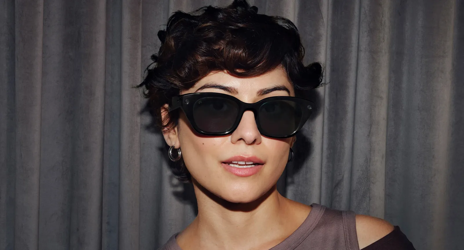 Capri Meta AI Glasses – Classic Black Grey (view 2)