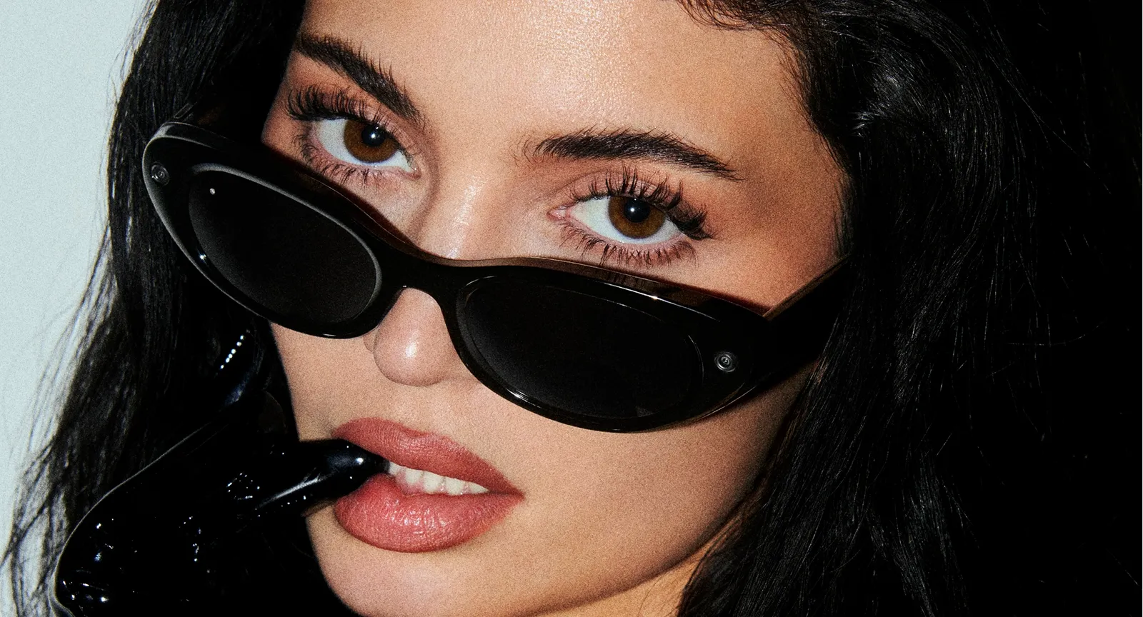 Starfire Kylie Edition Meta AI Glasses – Classic Black Black (view 2)