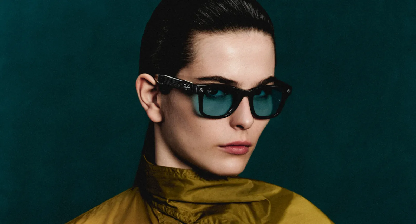 Ray-Ban Meta Wayfarer (Gen 3) – Transparent Black Transitions Aquamarine
