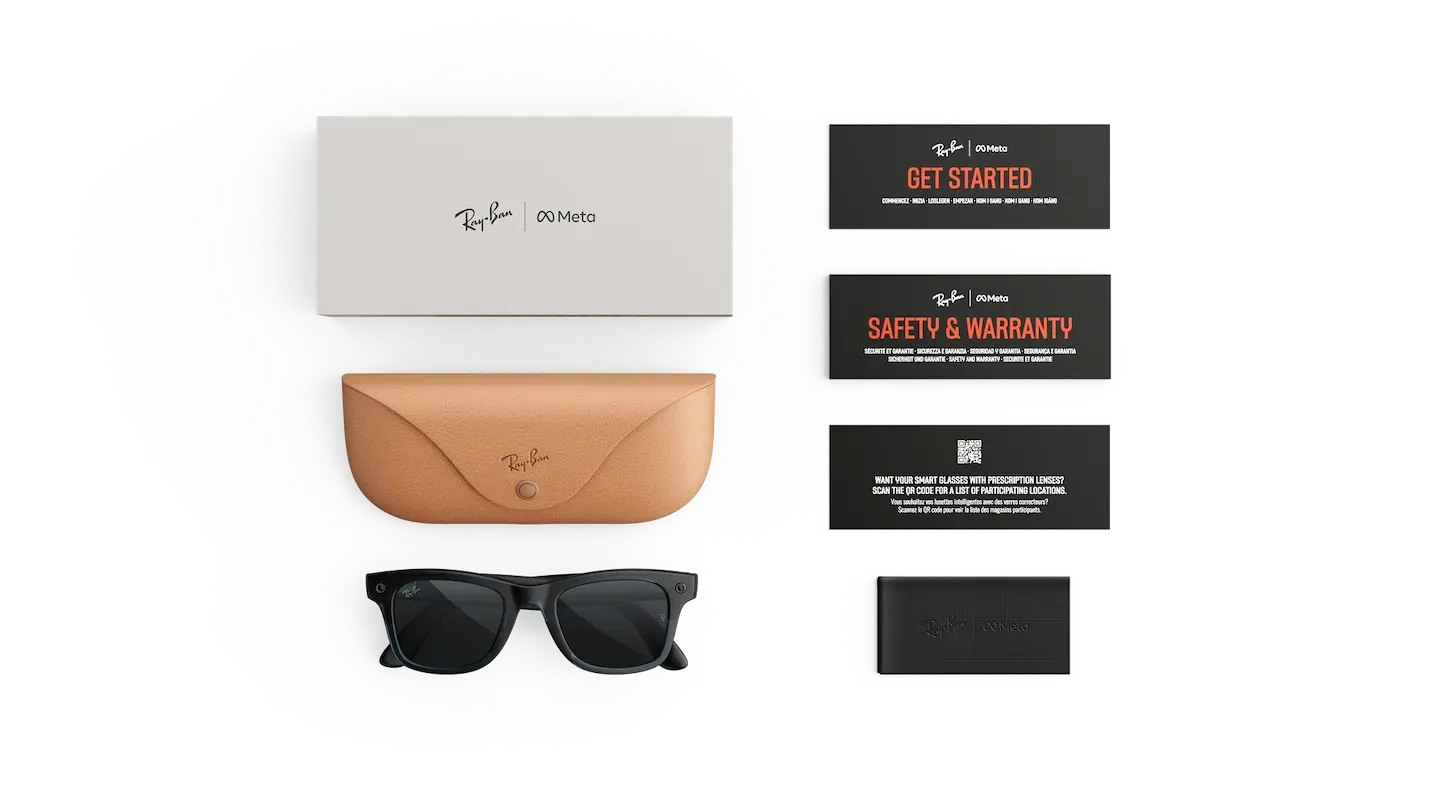 Ray-Ban Meta Wayfarer (Gen 3) – Transparent Matte Ocean Blue Transitions Grey (view 4)